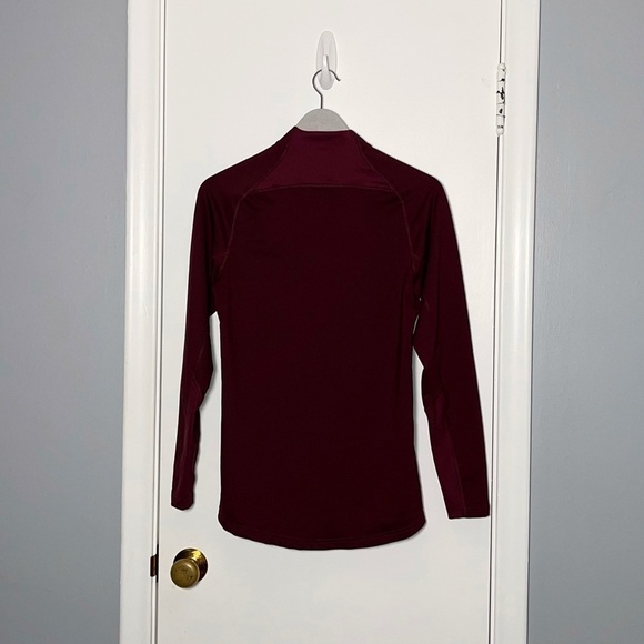 Minnesota Gophers Nike Base Layer Turtleneck - Picture 2 of 5